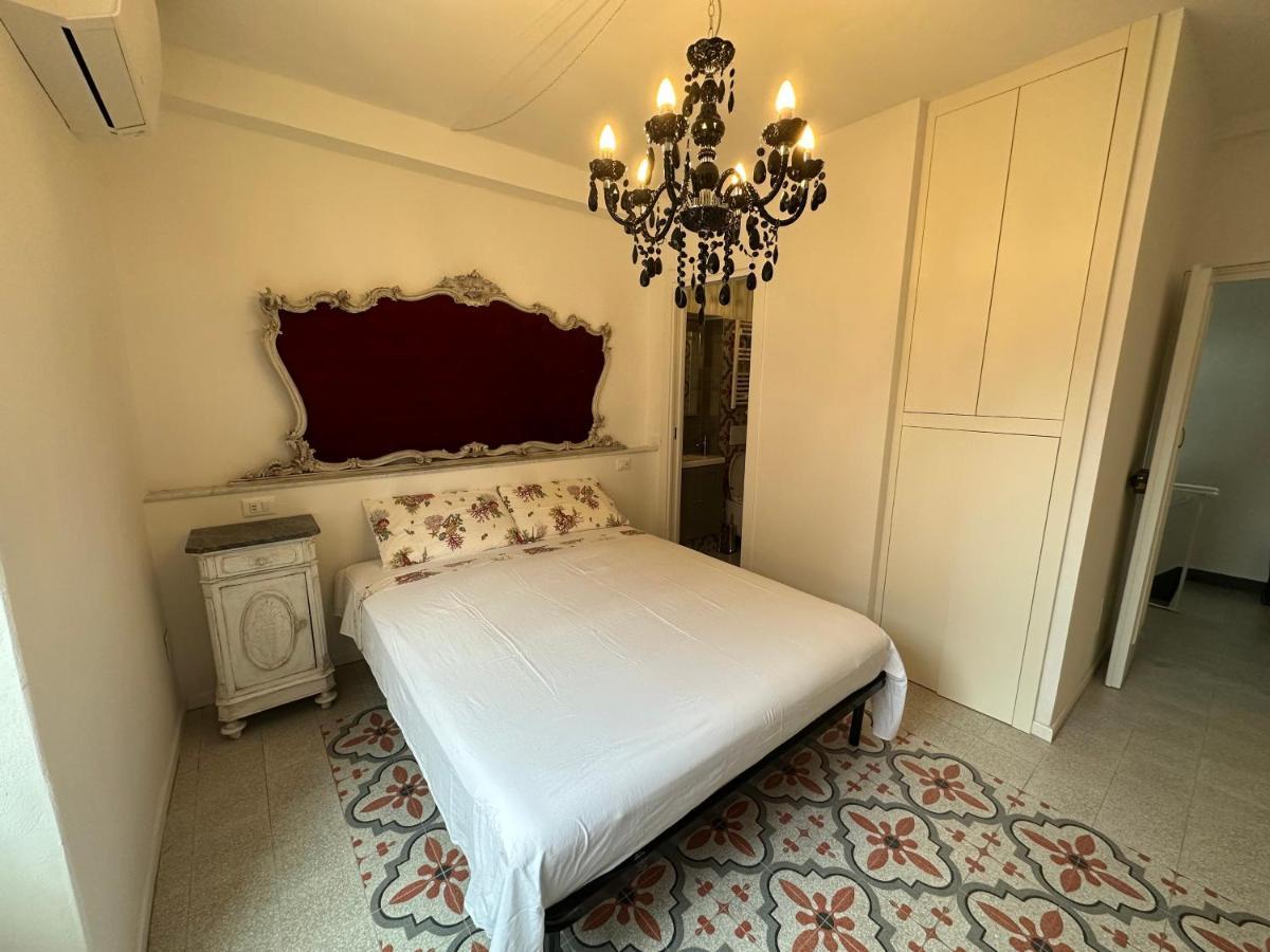 Bed and Breakfast Elegante Stanza Rossa Mottino23 Леричи Экстерьер фото